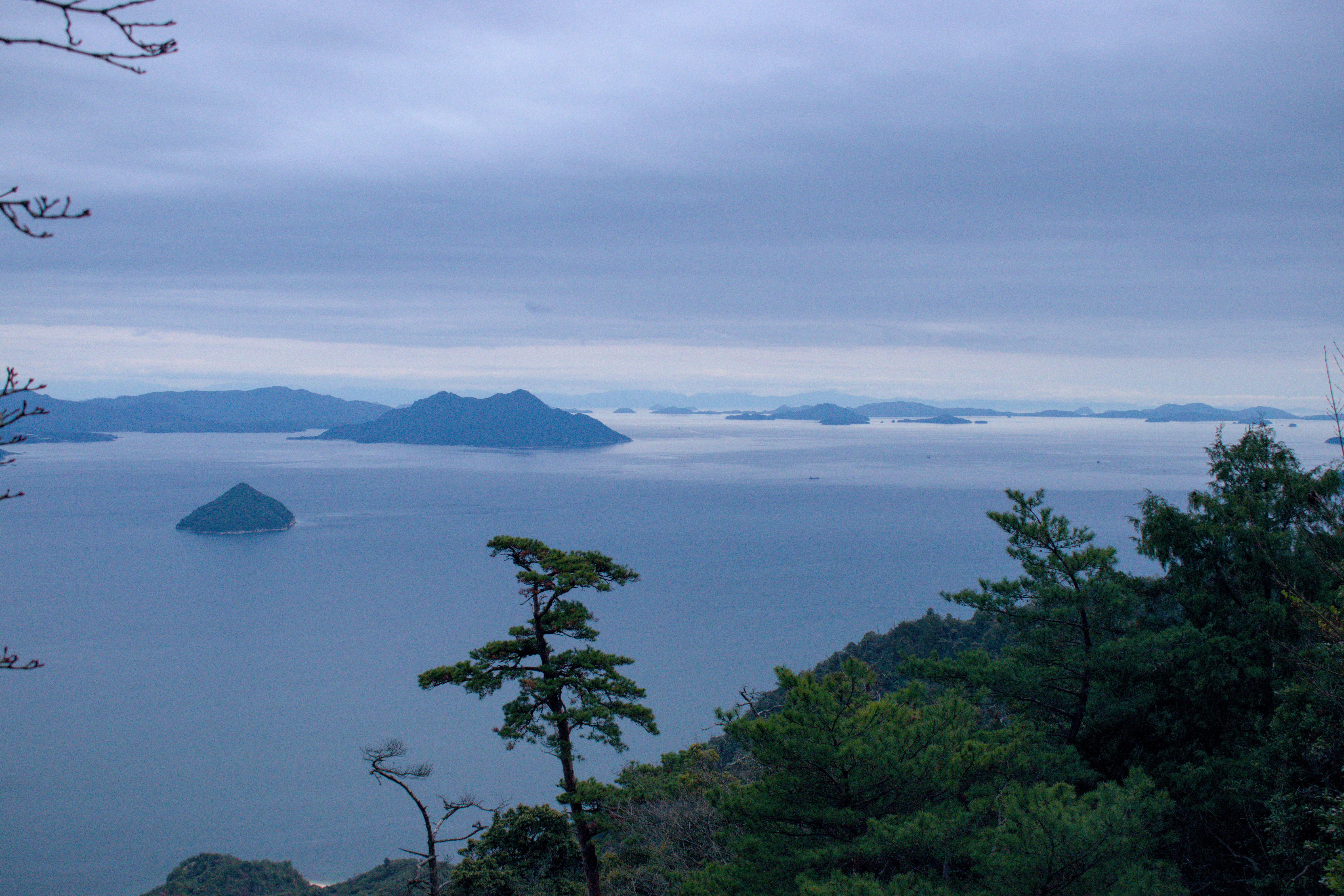 Japanese islands are beautiful.