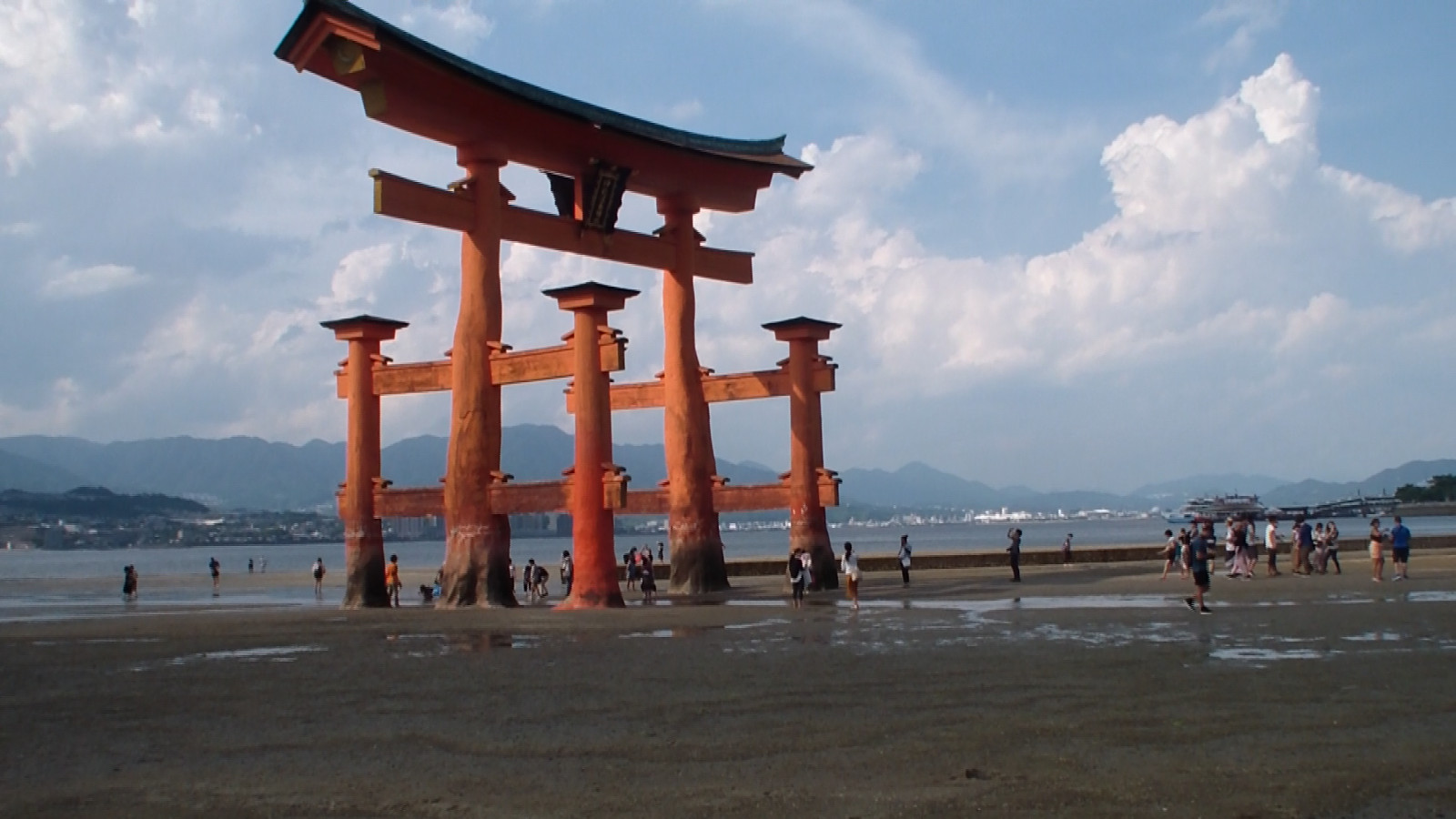 The second image used in the blending mode example of Tori Gate at Itsukushima in Japan.
