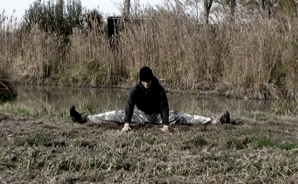 Gymnastic side split in the nature