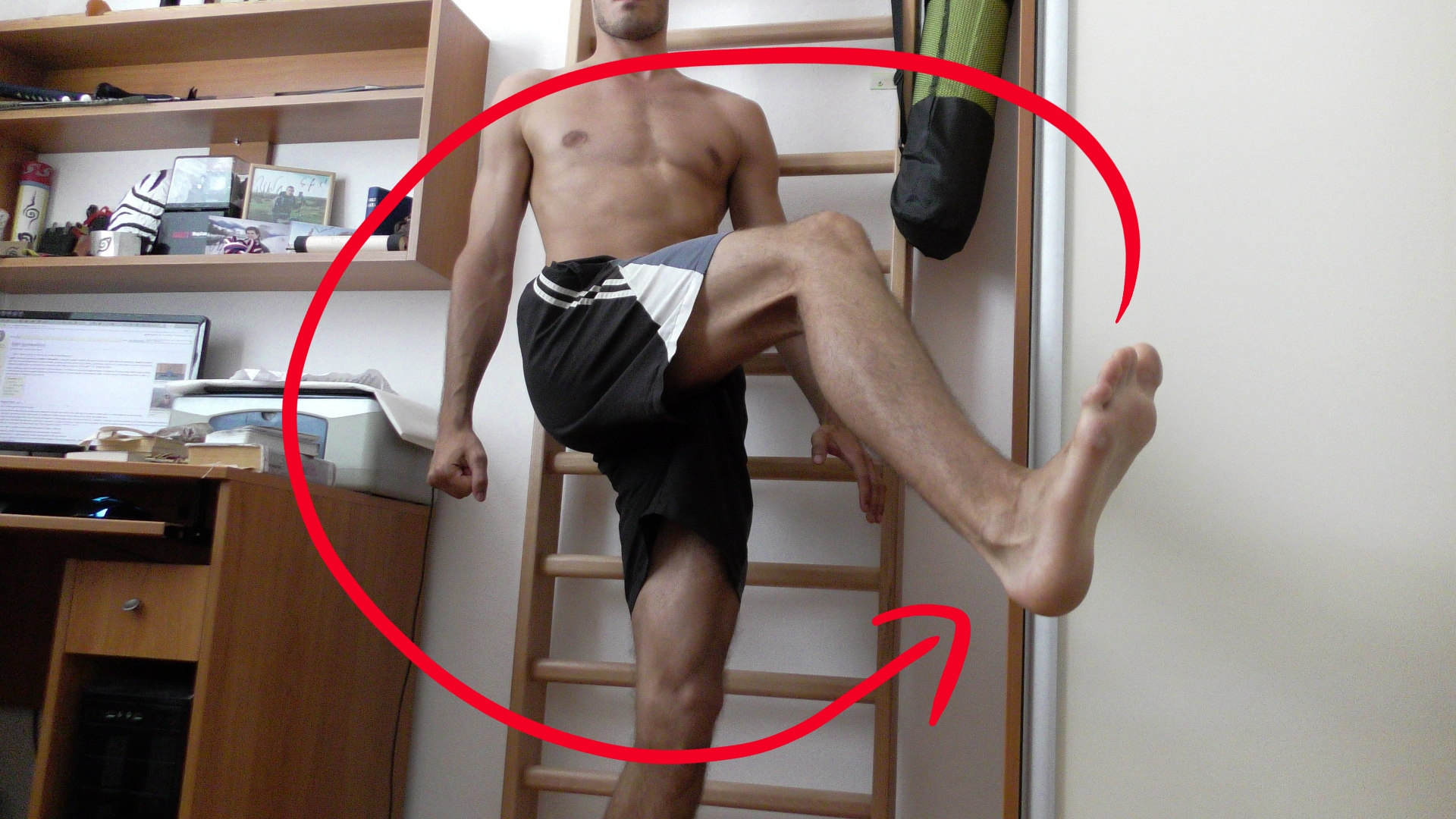 Circling the leg before stretching