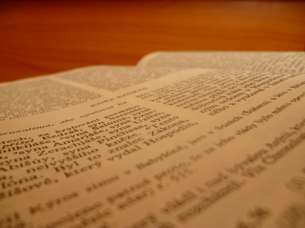 Some books contain a lot of profound thoughts but might be hard to understand. Some can offer such thoughts in a simple way that everyone understands.